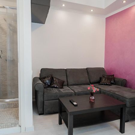 Ultra Central White & Lila Studio Bukurešť Exteriér fotografie