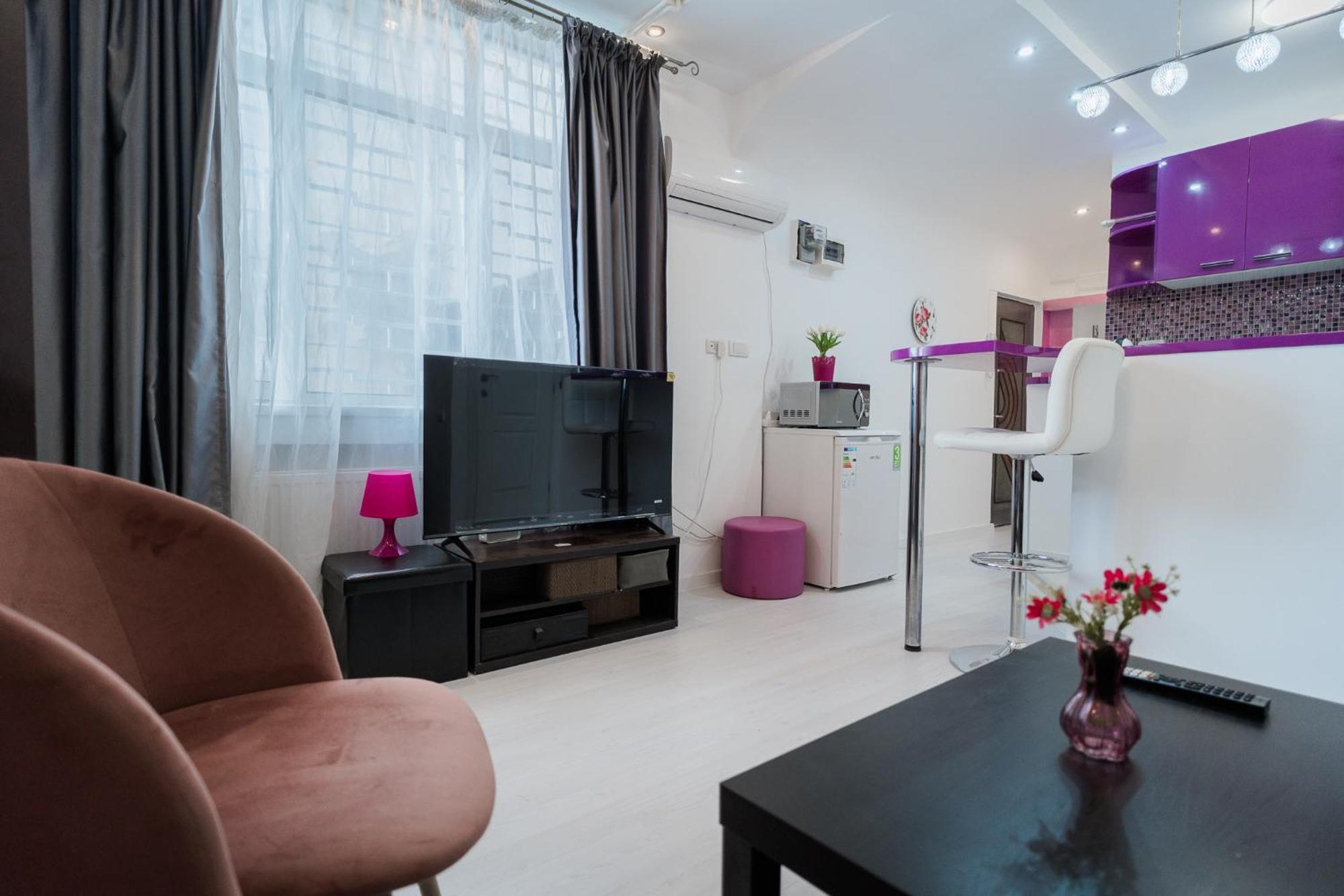 Ultra Central White & Lila Studio Bukurešť Exteriér fotografie